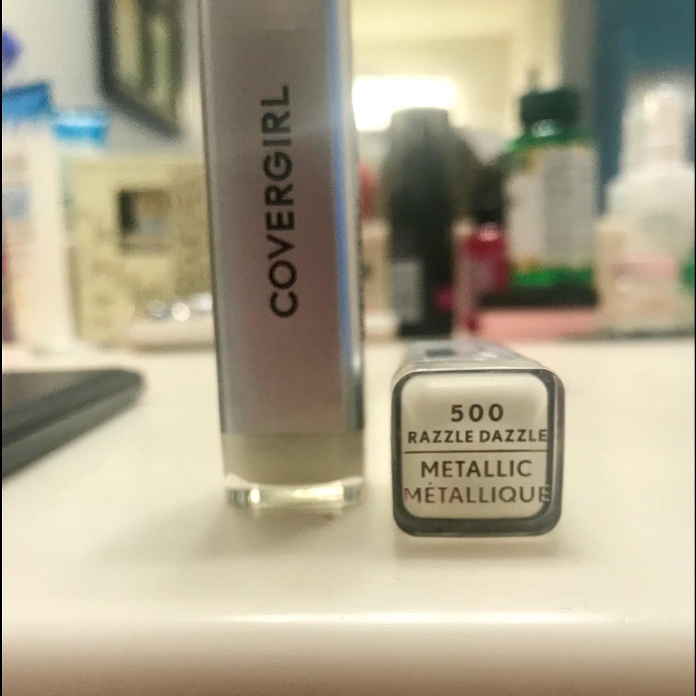 CoverGirl Razzle Dazzle Metallique Lipstick